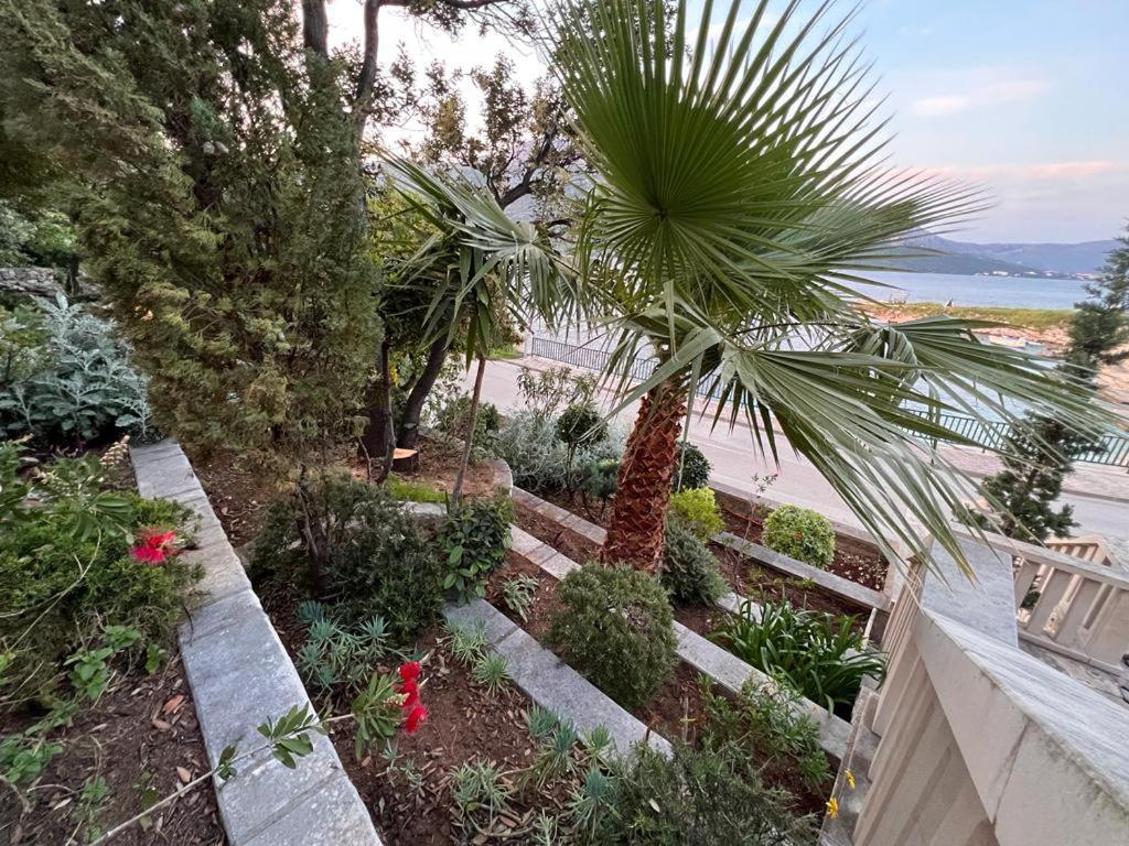 Villa Jade Apartments Front Row Sea View - Walk To Korcula Old Town Medvinjak Luaran gambar