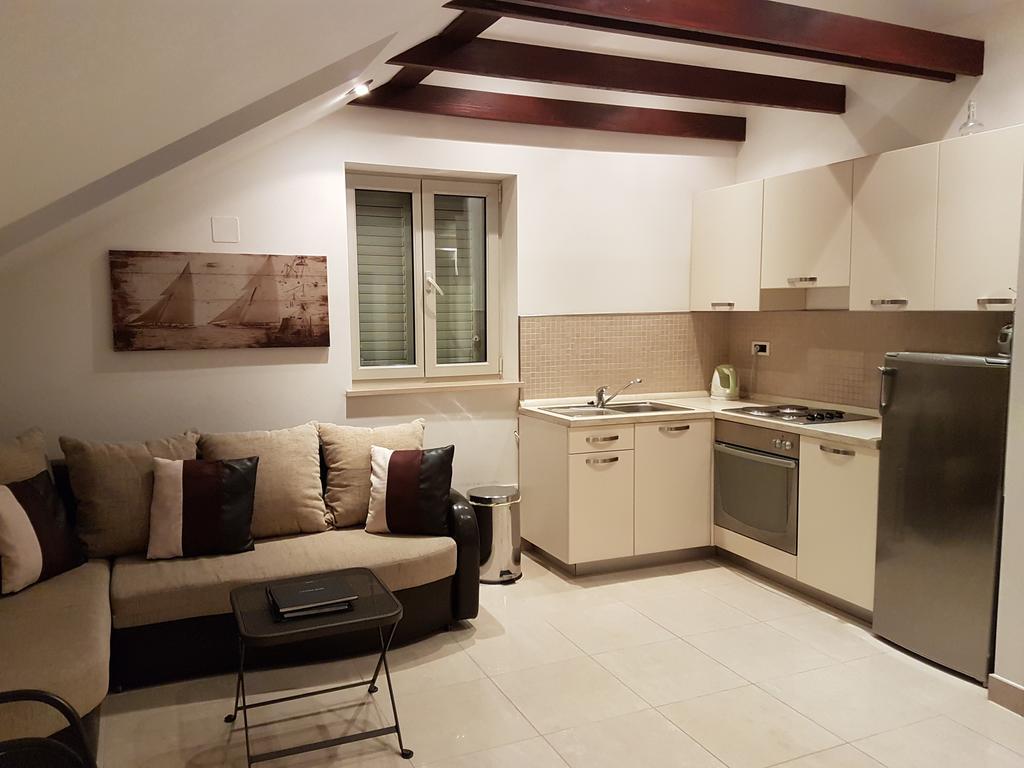 Villa Jade Apartments Front Row Sea View - Walk To Korcula Old Town Medvinjak Luaran gambar