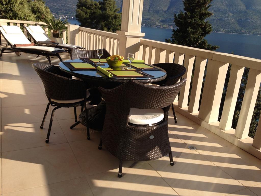 Villa Jade Apartments Front Row Sea View - Walk To Korcula Old Town Medvinjak Luaran gambar
