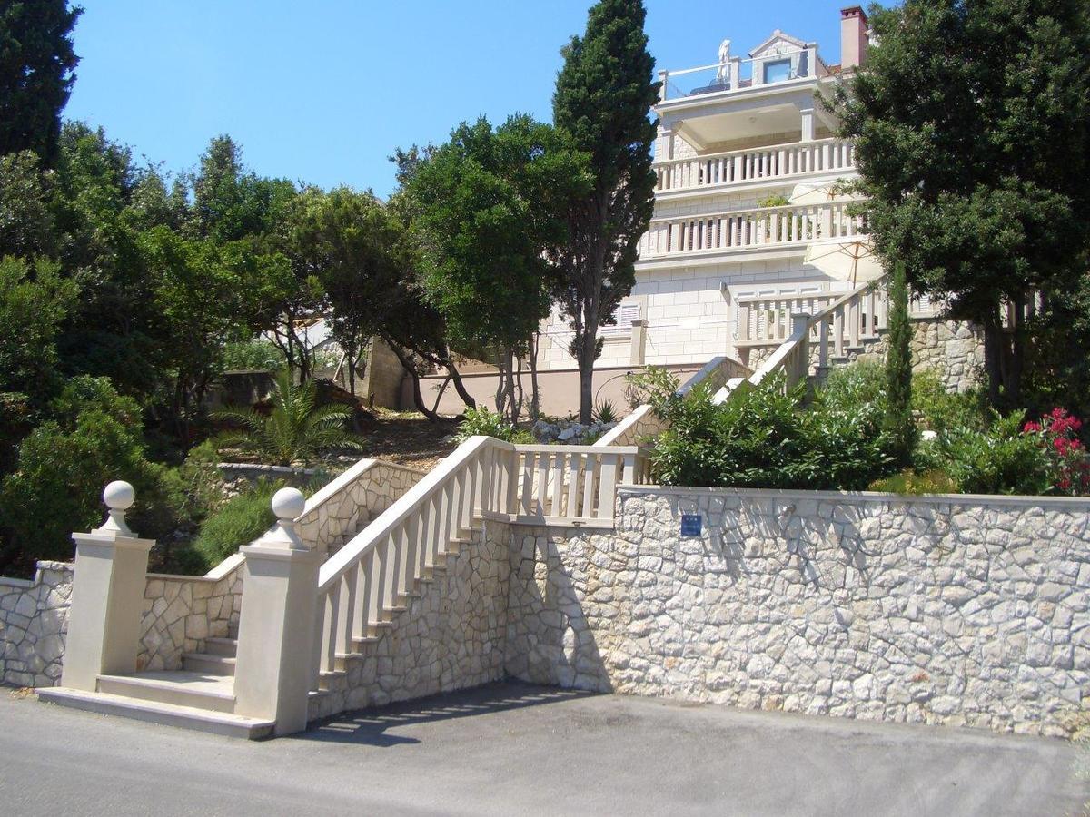 Villa Jade Apartments Front Row Sea View - Walk To Korcula Old Town Medvinjak Luaran gambar
