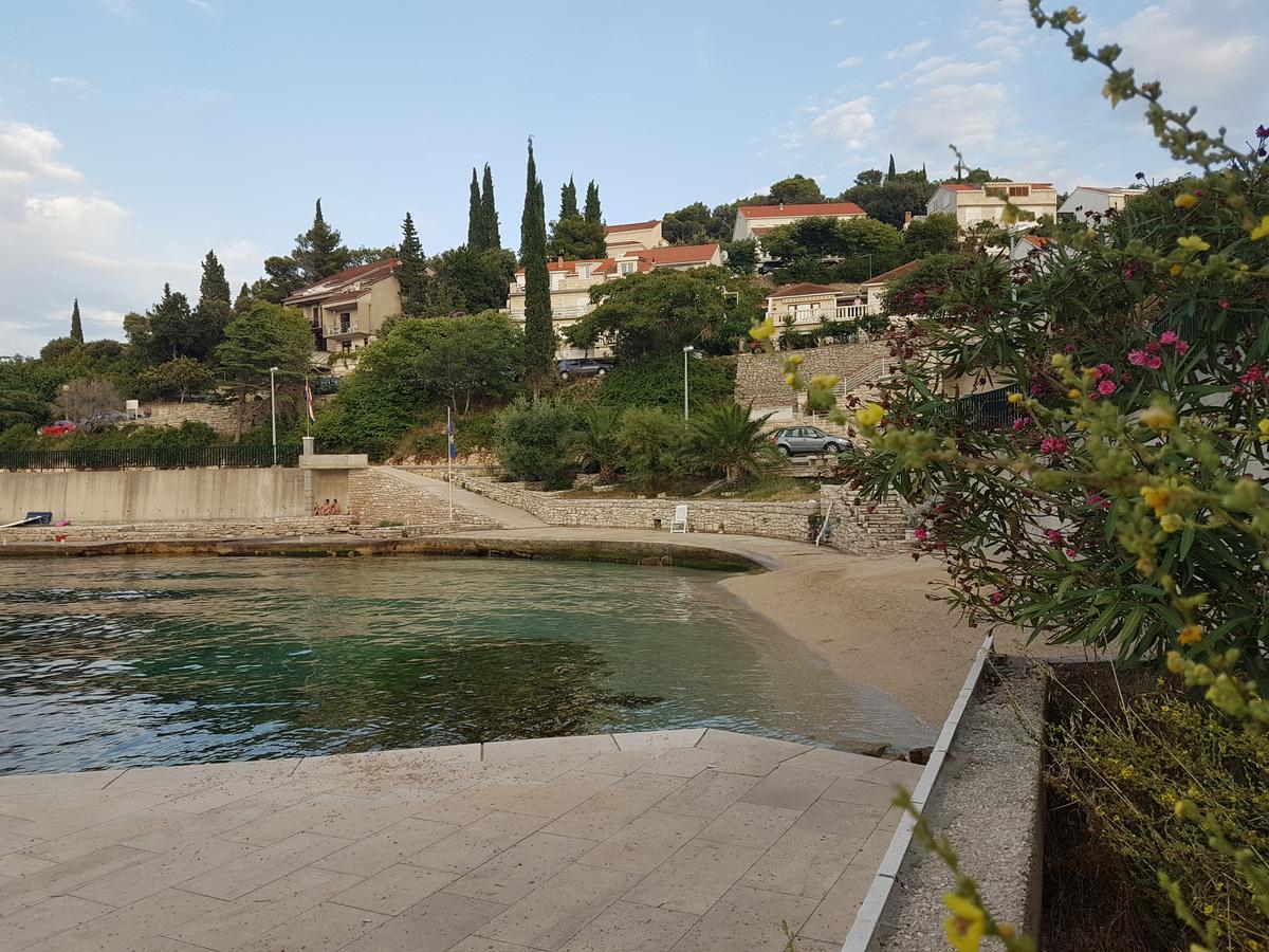 Villa Jade Apartments Front Row Sea View - Walk To Korcula Old Town Medvinjak Luaran gambar