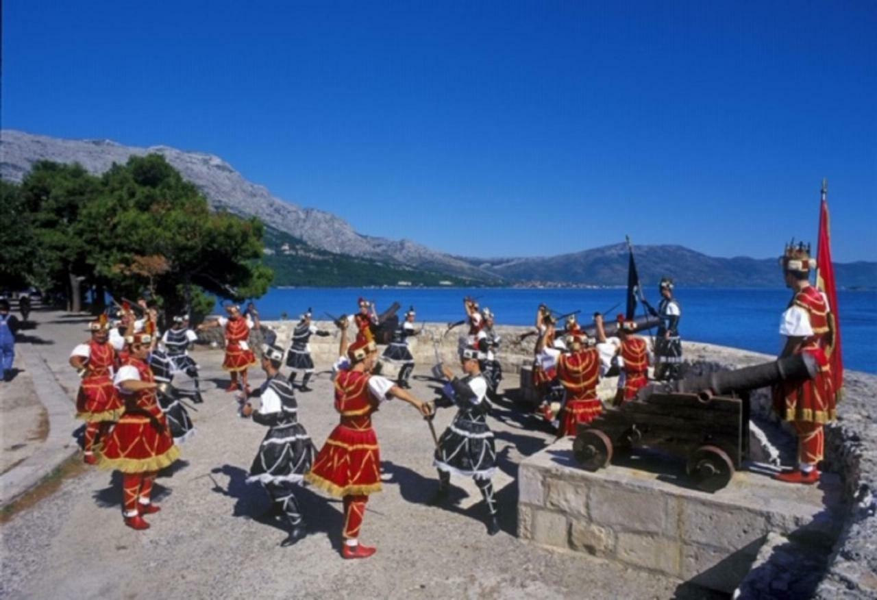 Villa Jade Apartments Front Row Sea View - Walk To Korcula Old Town Medvinjak Luaran gambar