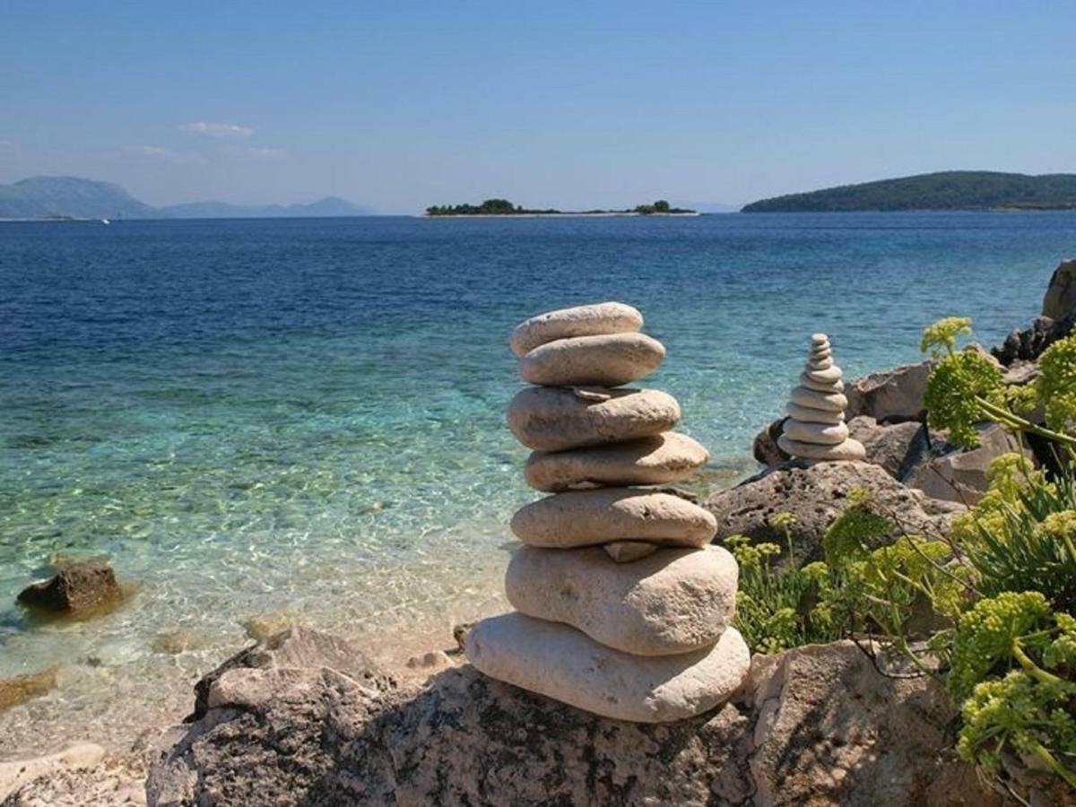 Villa Jade Apartments Front Row Sea View - Walk To Korcula Old Town Medvinjak Luaran gambar